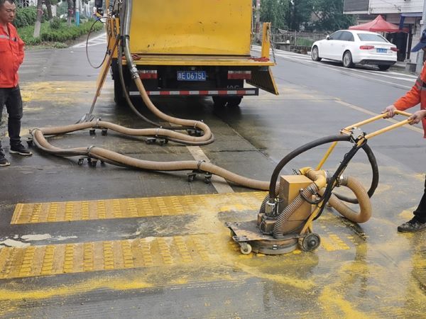 熱熔車位劃線的施工流程可按照這三個步驟來執(zhí)行